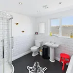 דירה Host & - The Artists Pad