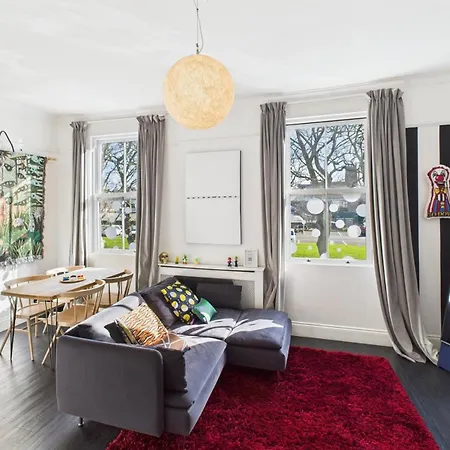 Host & - The Artists Pad * Солтберн-бай-те-Си